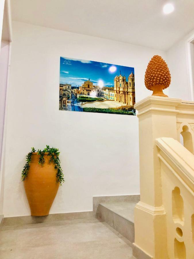 La Casa Del Barocco Hotel Noto Buitenkant foto
